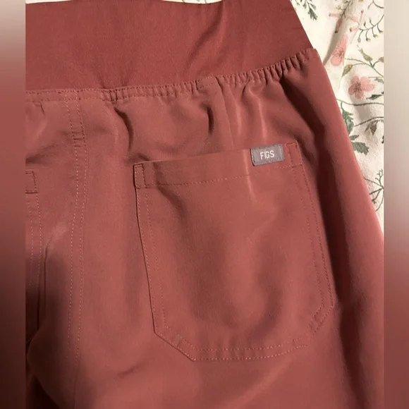 FIGS Livingston High Waisted Scrub Pants - Picture 8 of 9